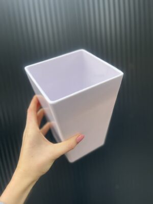 Biała wysoka kwadratowa osłonka 12cm